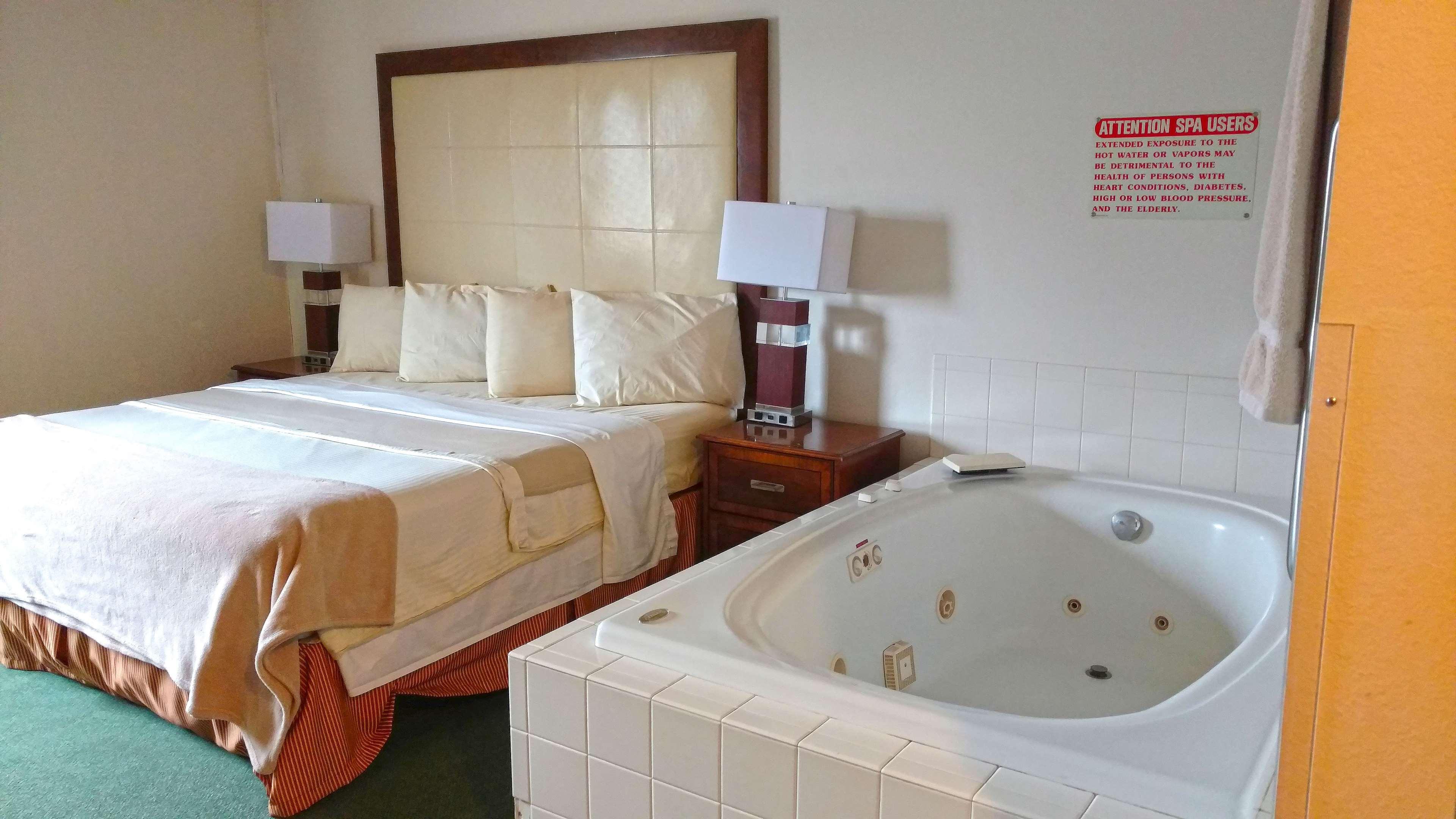 Americas Best Value Inn Zumbrota Exteriör bild