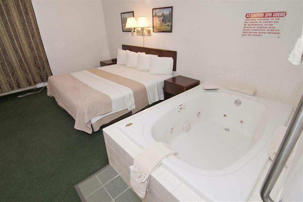Americas Best Value Inn Zumbrota Exteriör bild